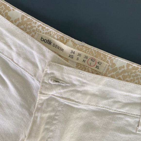 Short - Picture 2 of 5